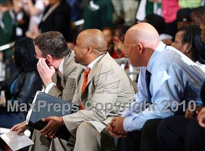 Thumbnail 3 in Strake Jesuit vs. Bush (Texas 5A Regional Semifinals) photogallery.