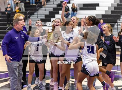 Thumbnail 3 in Shawnee Heights @ Piper (KSHSAA 5A Sub-State #2 Final) photogallery.