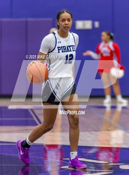 Thumbnail 1 in Shawnee Heights @ Piper (KSHSAA 5A Sub-State #2 Final) photogallery.