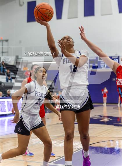 Thumbnail 3 in Shawnee Heights @ Piper (KSHSAA 5A Sub-State #2 Final) photogallery.
