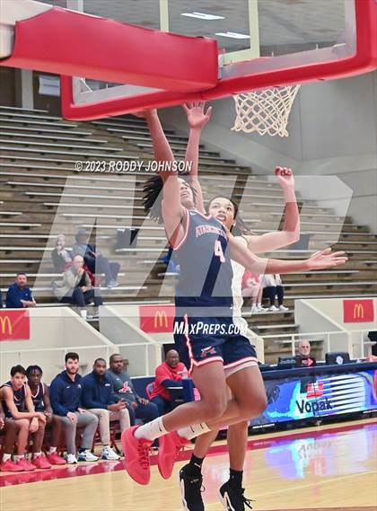 Thumbnail 1 in Brennan vs. Atascocita (McDonald's Texas Invitational) photogallery.