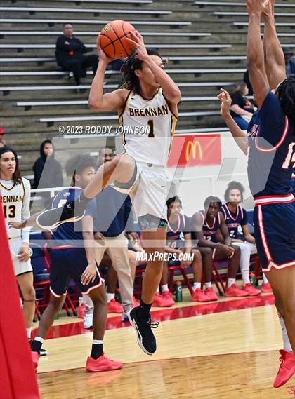 Thumbnail 3 in Brennan vs. Atascocita (McDonald's Texas Invitational) photogallery.
