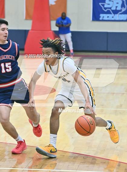 Thumbnail 1 in Brennan vs. Atascocita (McDonald's Texas Invitational) photogallery.