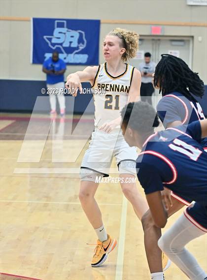 Thumbnail 2 in Brennan vs. Atascocita (McDonald's Texas Invitational) photogallery.