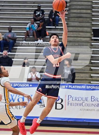 Thumbnail 2 in Brennan vs. Atascocita (McDonald's Texas Invitational) photogallery.