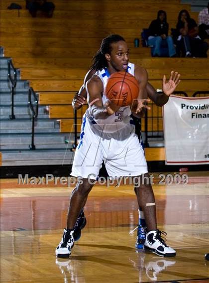 Thumbnail 1 in Chavez vs. Westside (McDonalds Texas Invitational) photogallery.