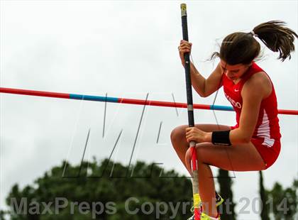 Thumbnail 3 in Corona Relays photogallery.