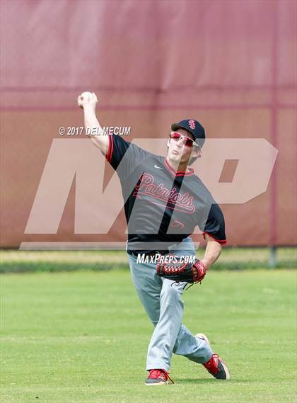 Thumbnail 1 in Carrollwood Day @ Seffner Christian photogallery.