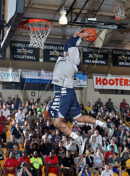 Thumbnail 3 in Slam Dunk Competition (City of Palms Classic) photogallery.