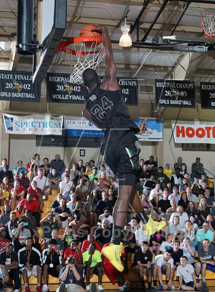Thumbnail 3 in Slam Dunk Competition (City of Palms Classic) photogallery.