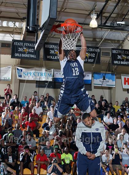Thumbnail 2 in Slam Dunk Competition (City of Palms Classic) photogallery.