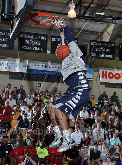 Thumbnail 1 in Slam Dunk Competition (City of Palms Classic) photogallery.