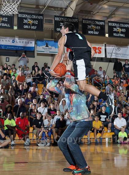 Thumbnail 3 in Slam Dunk Competition (City of Palms Classic) photogallery.