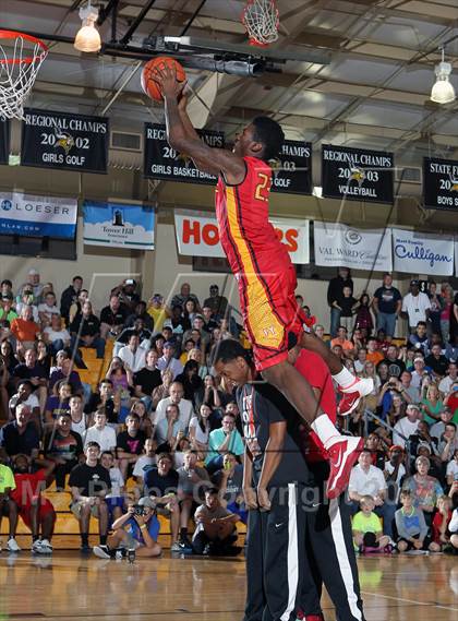 Thumbnail 3 in Slam Dunk Competition (City of Palms Classic) photogallery.