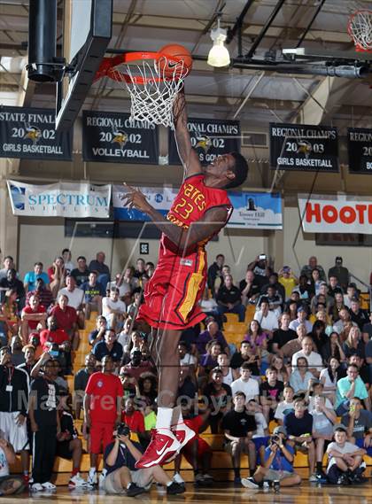 Thumbnail 1 in Slam Dunk Competition (City of Palms Classic) photogallery.