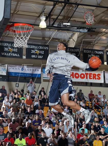 Thumbnail 2 in Slam Dunk Competition (City of Palms Classic) photogallery.
