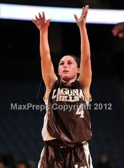 Thumbnail 3 in Mission Bay vs. Laguna Hills (CIF D3 SoCal Regional Final) photogallery.