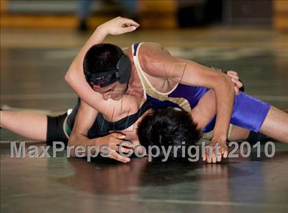 Thumbnail 3 in Monta Vista vs Homestead photogallery.