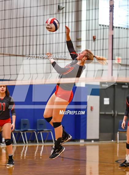 Thumbnail 3 in Atkins vs. Mayflower (AAA 3A 1st Round Playoff) photogallery.