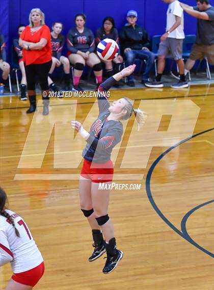 Thumbnail 2 in Atkins vs. Mayflower (AAA 3A 1st Round Playoff) photogallery.