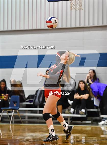 Thumbnail 3 in Atkins vs. Mayflower (AAA 3A 1st Round Playoff) photogallery.