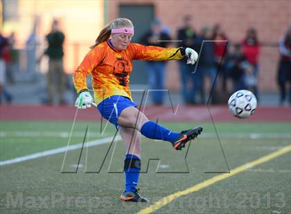 Thumbnail 2 in Old Saybrook vs. Portland (CIAC Class S Final) photogallery.