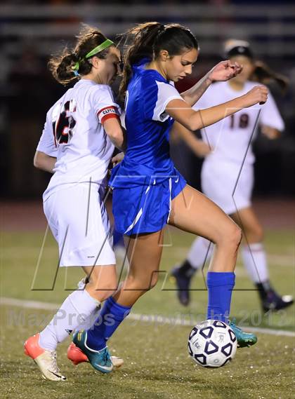 Thumbnail 3 in Old Saybrook vs. Portland (CIAC Class S Final) photogallery.