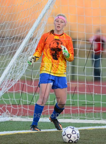 Thumbnail 2 in Old Saybrook vs. Portland (CIAC Class S Final) photogallery.
