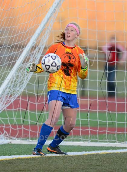 Thumbnail 1 in Old Saybrook vs. Portland (CIAC Class S Final) photogallery.