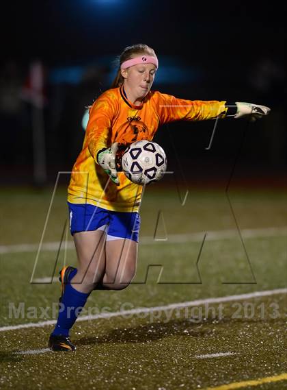 Thumbnail 2 in Old Saybrook vs. Portland (CIAC Class S Final) photogallery.