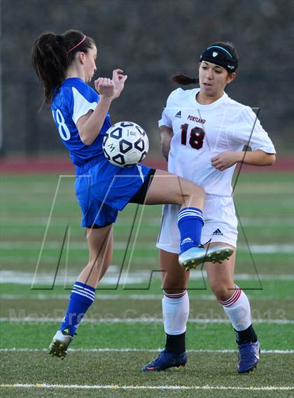 Thumbnail 3 in Old Saybrook vs. Portland (CIAC Class S Final) photogallery.