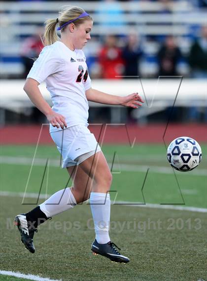 Thumbnail 3 in Old Saybrook vs. Portland (CIAC Class S Final) photogallery.