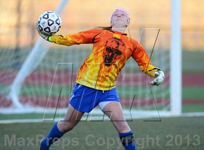 Thumbnail 3 in Old Saybrook vs. Portland (CIAC Class S Final) photogallery.