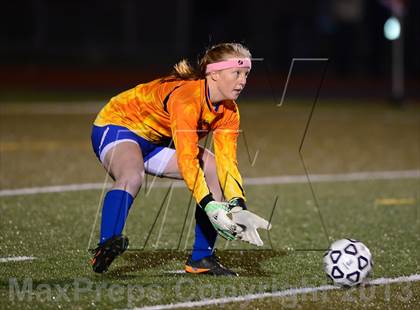Thumbnail 2 in Old Saybrook vs. Portland (CIAC Class S Final) photogallery.