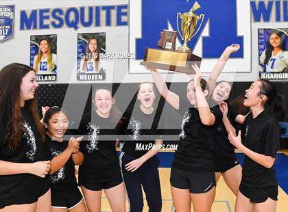 Thumbnail 2 in AIA D1/D2 Badminton Team Championships photogallery.
