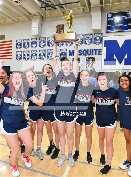 Thumbnail 3 in AIA D1/D2 Badminton Team Championships photogallery.