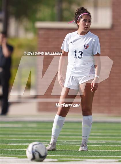 Thumbnail 2 in Reedy vs. Wakeland (UIL Regional Quarterfinal Playoff) photogallery.