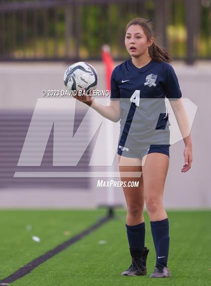 Thumbnail 2 in Reedy vs. Wakeland (UIL Regional Quarterfinal Playoff) photogallery.