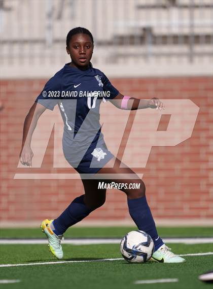 Thumbnail 2 in Reedy vs. Wakeland (UIL Regional Quarterfinal Playoff) photogallery.