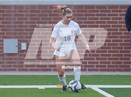 Thumbnail 2 in Reedy vs. Wakeland (UIL Regional Quarterfinal Playoff) photogallery.