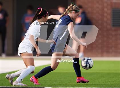 Thumbnail 2 in Reedy vs. Wakeland (UIL Regional Quarterfinal Playoff) photogallery.