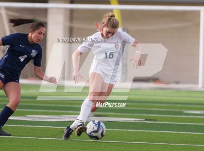 Thumbnail 3 in Reedy vs. Wakeland (UIL Regional Quarterfinal Playoff) photogallery.