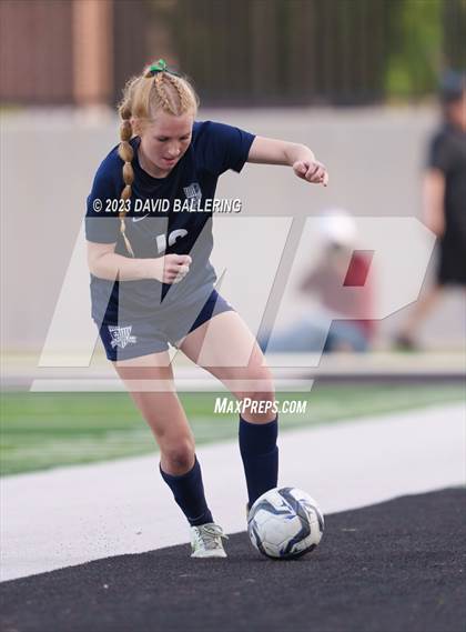 Thumbnail 1 in Reedy vs. Wakeland (UIL Regional Quarterfinal Playoff) photogallery.