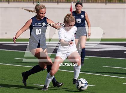 Thumbnail 2 in Reedy vs. Wakeland (UIL Regional Quarterfinal Playoff) photogallery.