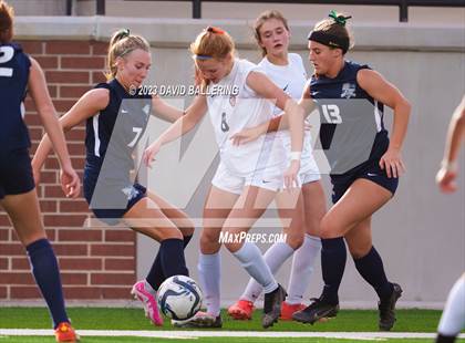 Thumbnail 3 in Reedy vs. Wakeland (UIL Regional Quarterfinal Playoff) photogallery.