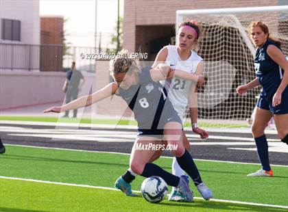 Thumbnail 1 in Reedy vs. Wakeland (UIL Regional Quarterfinal Playoff) photogallery.