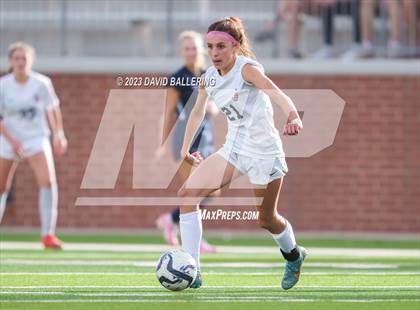 Thumbnail 2 in Reedy vs. Wakeland (UIL Regional Quarterfinal Playoff) photogallery.