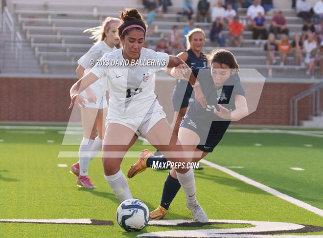 Photo 102 in the Reedy vs. Wakeland (UIL Regional Quarterfinal Playoff ...