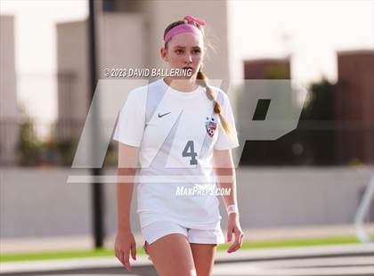 Thumbnail 3 in Reedy vs. Wakeland (UIL Regional Quarterfinal Playoff) photogallery.