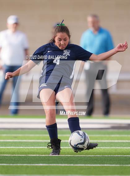 Thumbnail 2 in Reedy vs. Wakeland (UIL Regional Quarterfinal Playoff) photogallery.